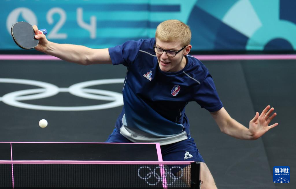 的赛场上一 的赛场上一