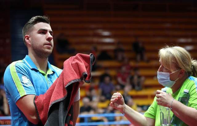 除了他自身 除了他自身